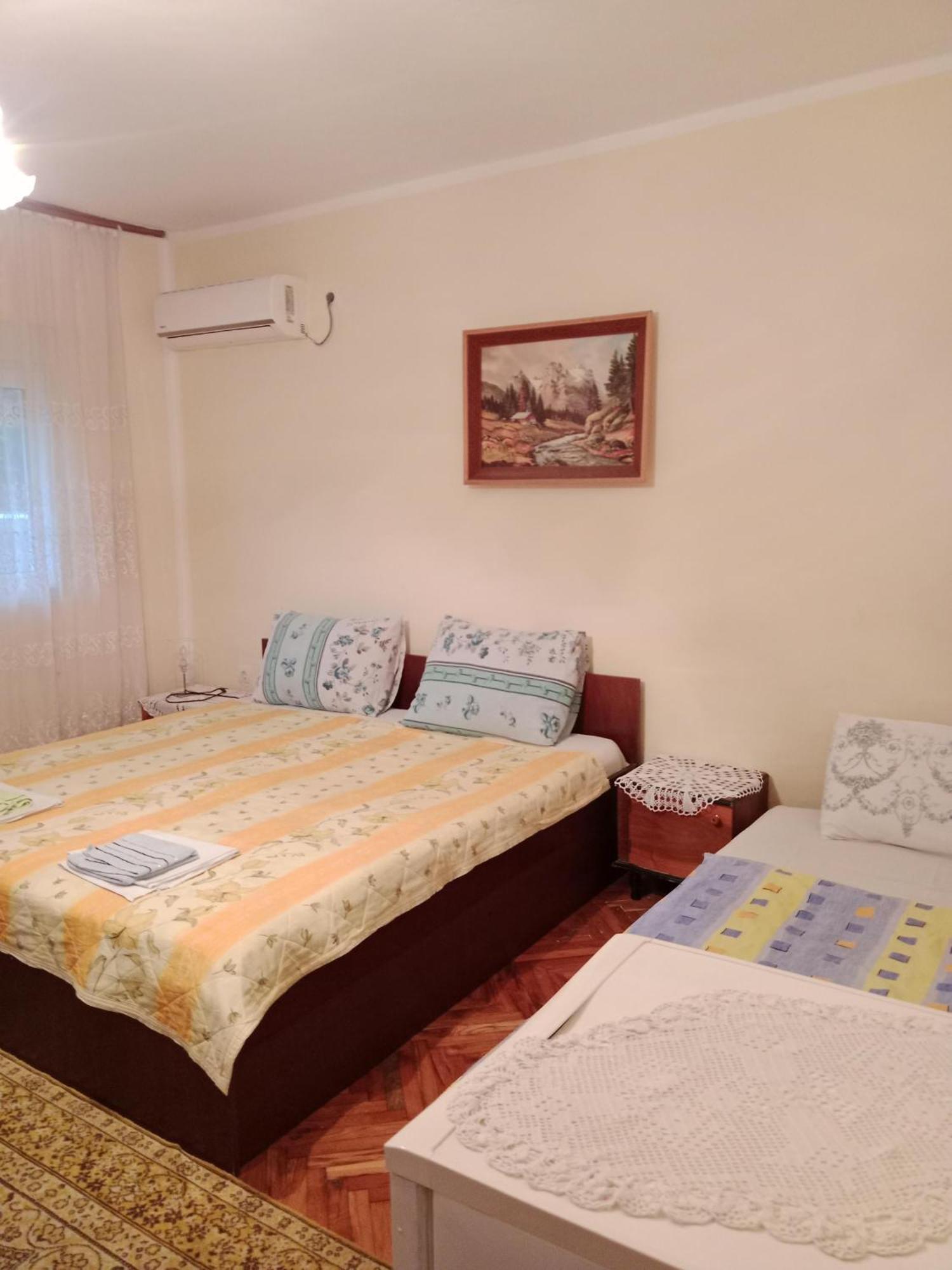 Rooms Banicevic Risan Bagian luar foto