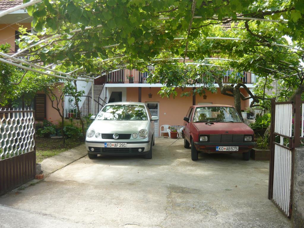 Rooms Banicevic Risan Bagian luar foto
